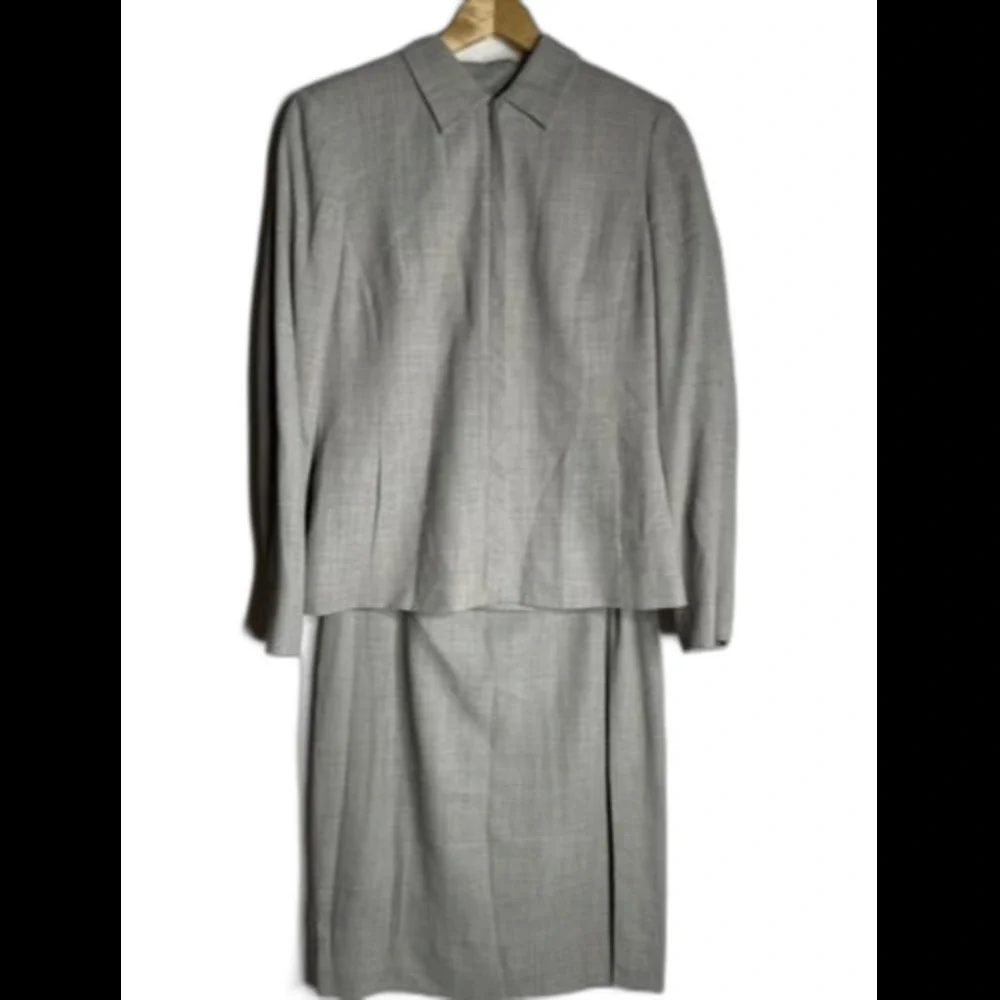 Liz Claiborne Womens Normcore Vicosse Wool 2 Piece Jacket Skirt Suit Size 10